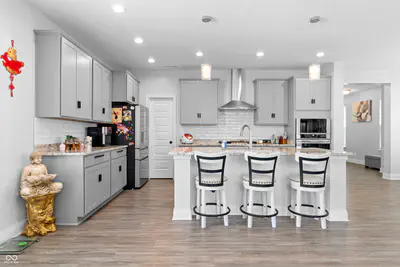 6996 Pickett Place, Carmel - 21