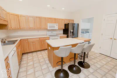 18343 Piers End Drive, Noblesville - 10