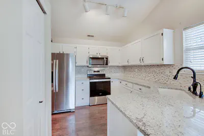 1531 Lake Point Lane, Greenwood - 5