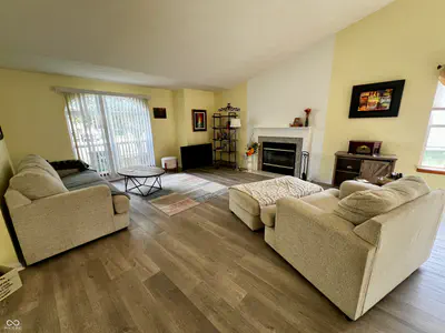 14058 Meadow Lake Drive, Fishers - 17