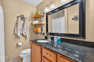 261 Oakwood, Greenwood - 46