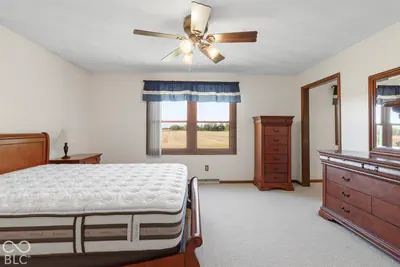 916 N 350 W, Greenfield - 61