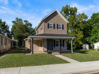 1912 E Highland Avenue, Muncie - 2