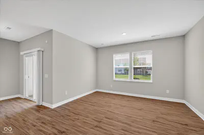 9587 Beckett Street, Avon - 14