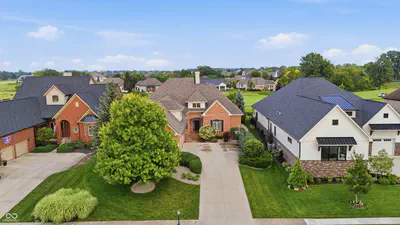 16402 Valhalla Drive, Noblesville - 44