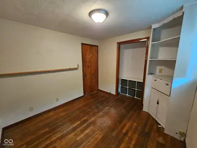 311 Edgeway Drive, Alexandria - 18
