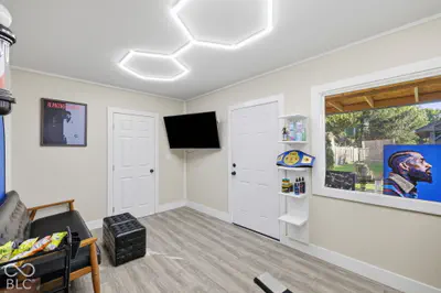 2064 Riviera, Indianapolis - 38