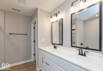 1020 Cyprian Way, Lebanon - 8