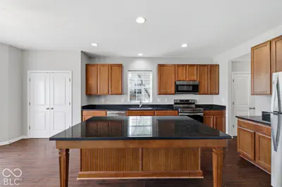 8110 Eskerban Drive, Avon - 10