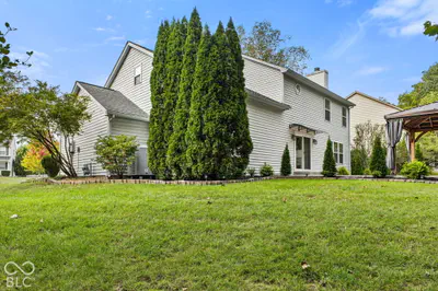 6459 Woodhaven Court, Avon - 38