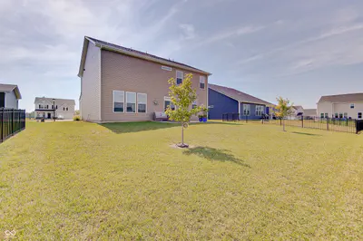 64 Sterling Place, New Whiteland - 47