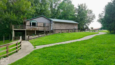 8900 Island Pond Road, Quincy - 8