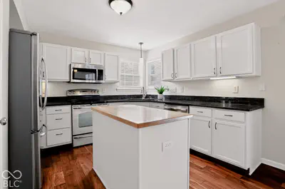 1486 Derbyshire Drive, Greenwood - 12