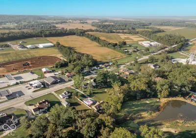 1319 Commerce Street, Brownstown - 65