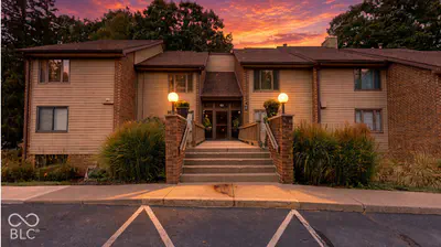 201 Bluffs Circle, Noblesville - 2