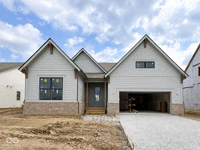 16801 Tractive Drive, Westfield