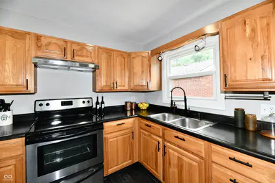 129 E McKenzie Road, Greenfield - 23