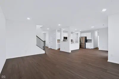 8689 Meadowlands Court, Plainfield - 9