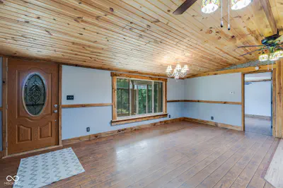22110 Beacon Street, Metamora - 18