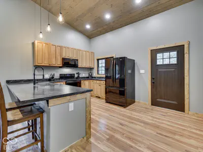 7951 Laurel Drive, Nineveh - 21