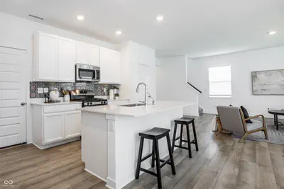 10038 Sundley Drive, Indianapolis - 14