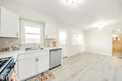 8401 Center Road, Muncie - 11