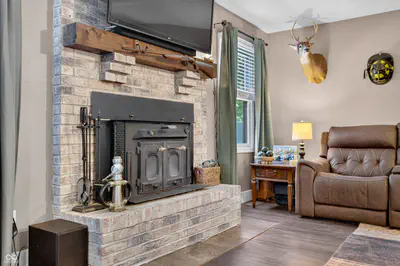 6876 W 300 S, Morgantown - 17
