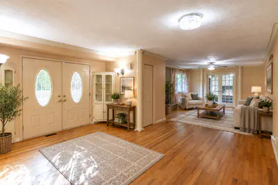 828 Brookside Lane, Plainfield - 5
