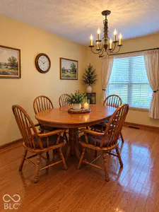 876 S Home Avenue, Franklin - 10