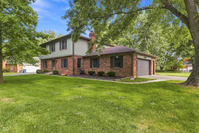 7820 Scarborough Blvd South Drive, Indianapolis - 4