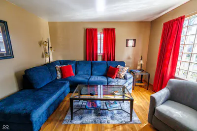 84 7th Avenue, Beech Grove - 11