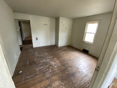 2161 N Dequincy Street, Indianapolis - 5