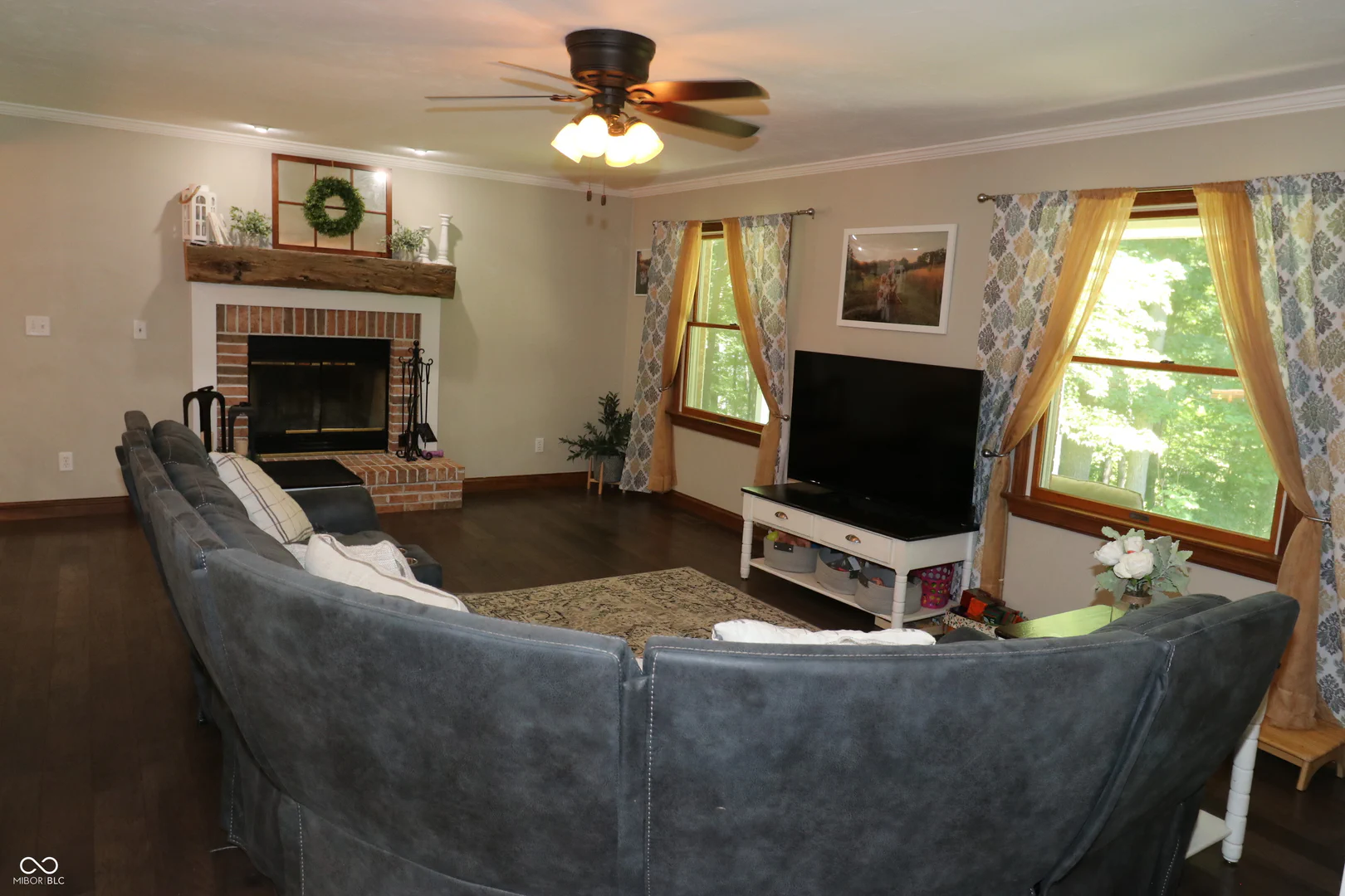 1287 Lovers Road, Batesville
