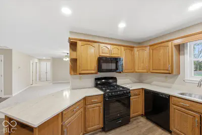 8727 800 Road, Indianapolis - 14