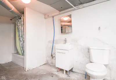 718 S Walnut Street, Seymour - 37