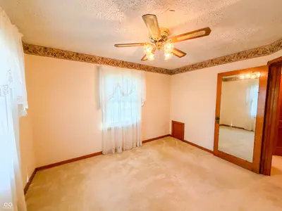 10449 W 300 S, Jamestown - 54
