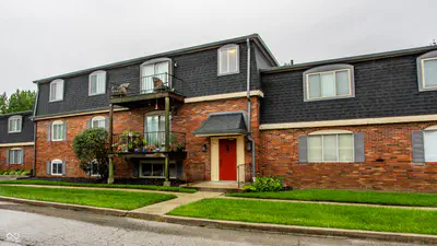 315 Elmead Court, Greenwood - 6