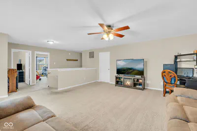 8801 Browns Valley Lane, Camby - 33
