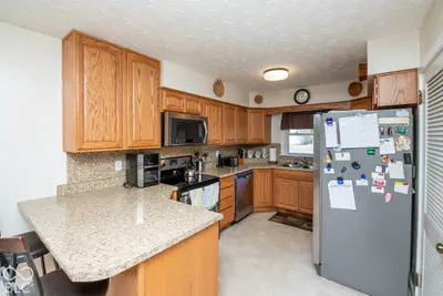 2725 W 40th Street, Anderson - 9
