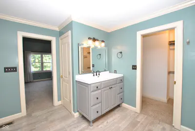 2428 Whispering Way, Indianapolis - 40