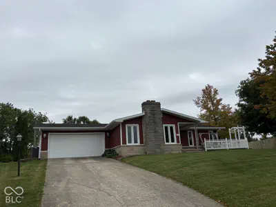 210 Hillside Drive, Hartford City - 2