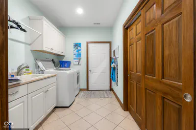 3890 Naples Drive, Columbus - 46