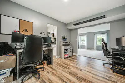 909 Farmview Lane, Carmel - 9