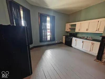 392 W Broadway Street #1 Studio, Shelbyville - 6