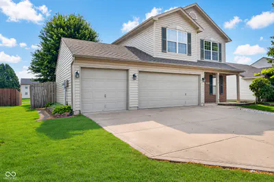 605 Sunmeadow Lane, Avon