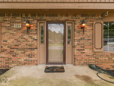 594 Watterson Court, Indianapolis - 3