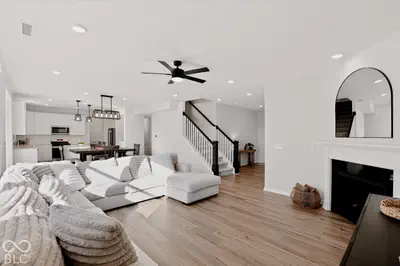 19060 Seaforth Way, Westfield - 22