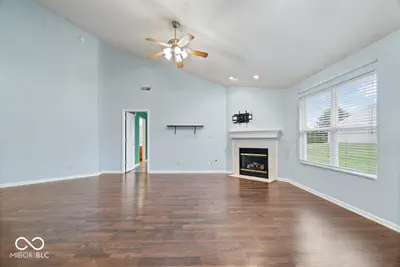 8140 Burnett Boulevard, Avon - 5