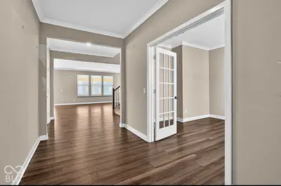 929 Garrison Drive, Greenwood - 11