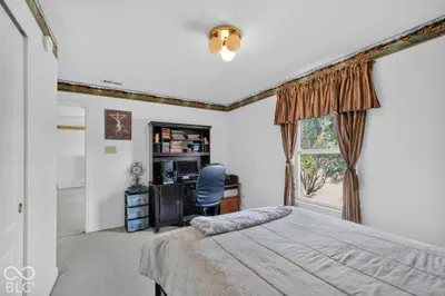 10436 Waverly Drive, Indianapolis - 33